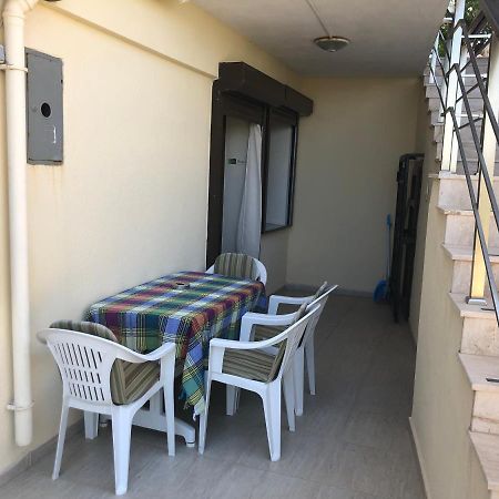 Teras butik apart Karaburun  Bagian luar foto