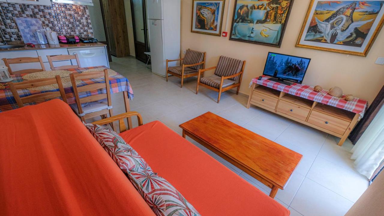 Teras butik apart Karaburun  Bagian luar foto