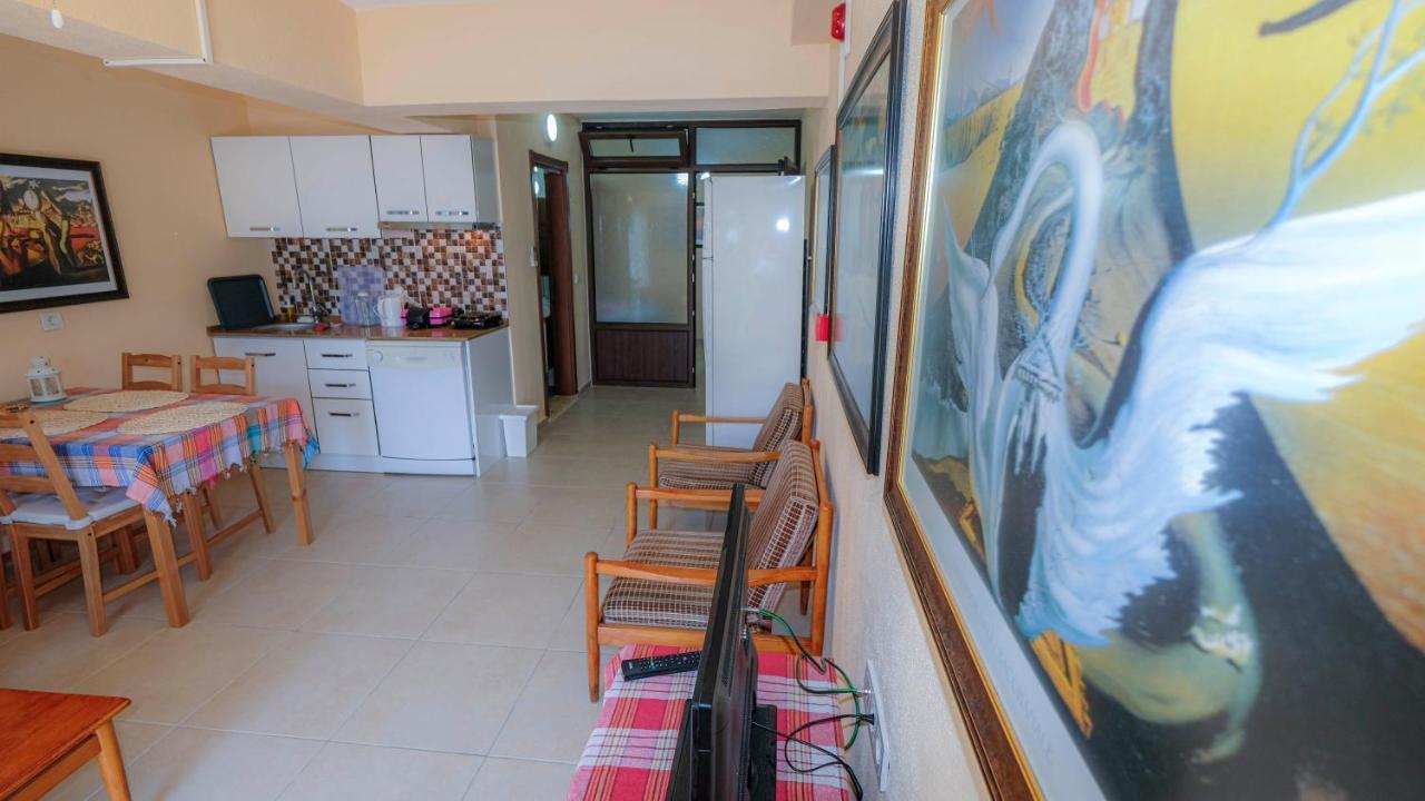 Teras butik apart Karaburun  Bagian luar foto