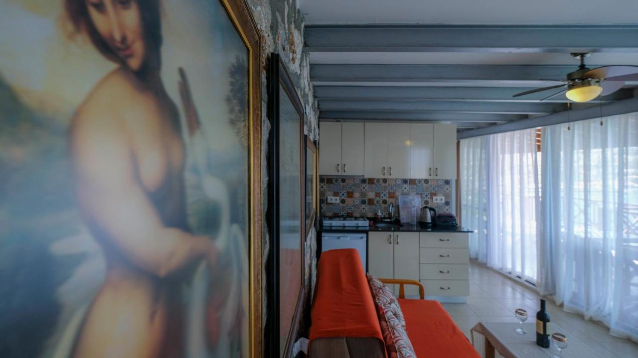 Teras butik apart Karaburun  Bagian luar foto