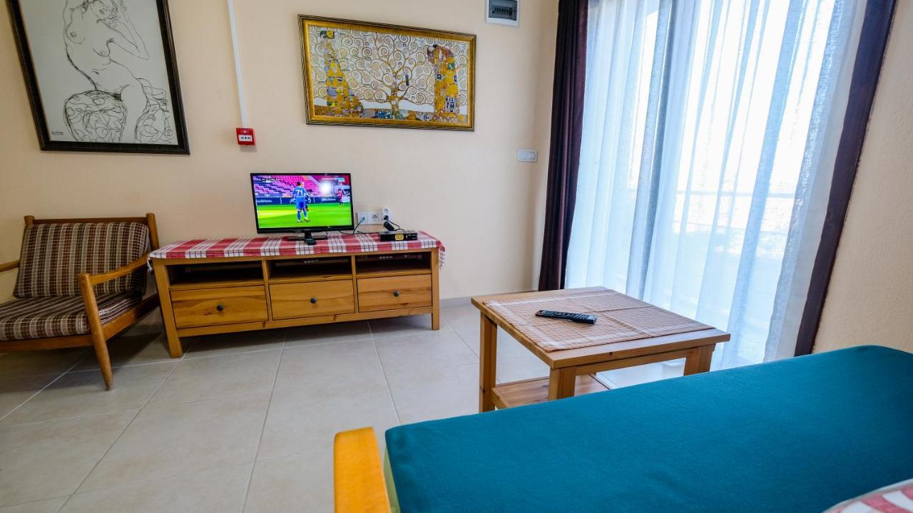 Teras butik apart Karaburun  Bagian luar foto
